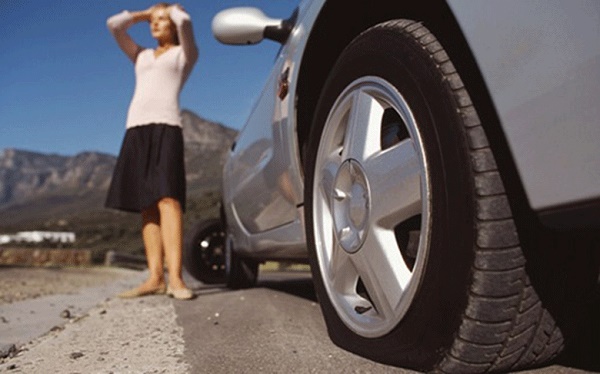 Khi nào nên thay thế lốp xe ô tô? Nổ lốp xe ô tô nguy hiểm đến mức nào